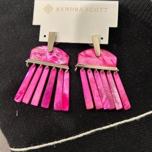 Kendra Scott Hot Pink Earrings ( Defect )